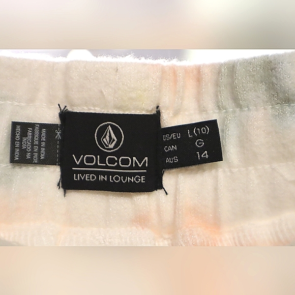 Volocom HighWaister Cheeky Shorts - Picture 5 of 5